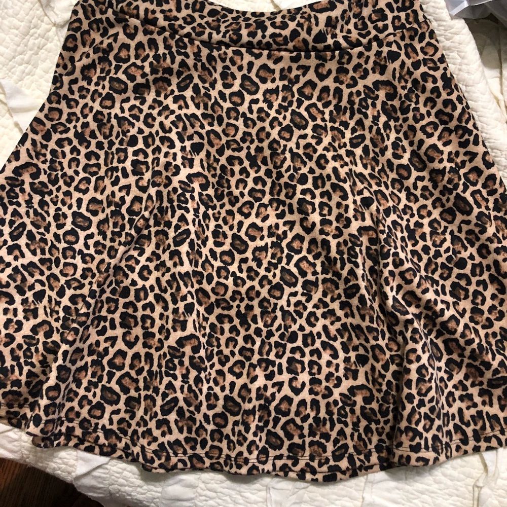 Leopard print mini